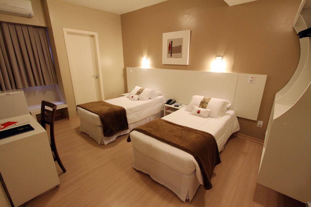 Hotel Curi Executive Pelotas Kamer foto